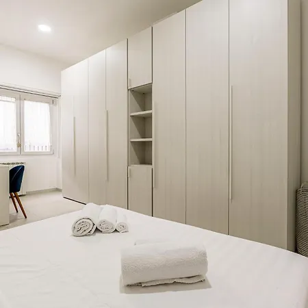Luvi - Savona Apartamento Milán